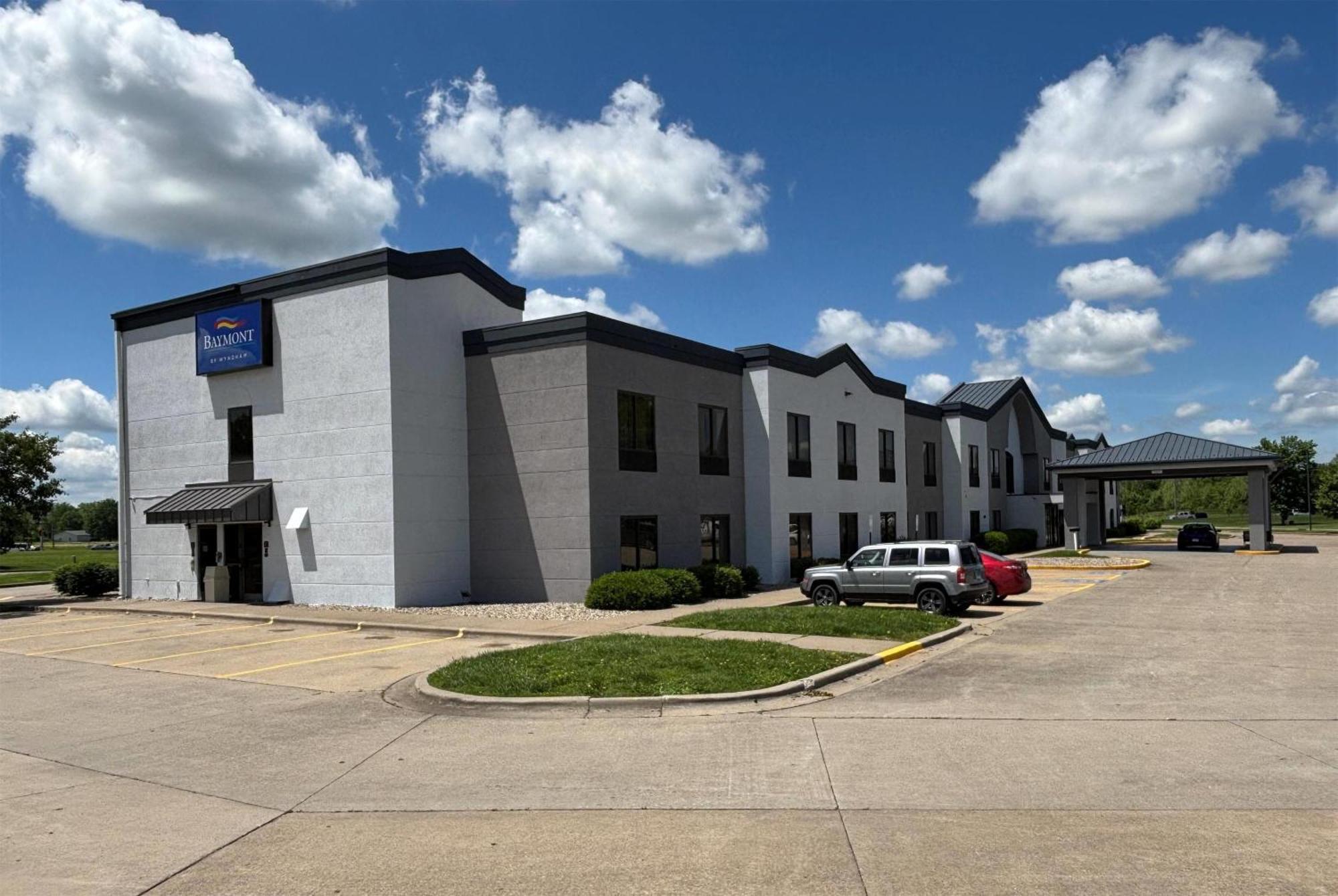 Hotel Baymont By Wyndham Marion Exterior foto